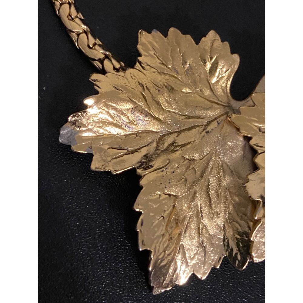 VTG Napier Gold Tone Leaf Statement Necklace Botanical Leaf Bib Necklace - Picture 7 of 14
